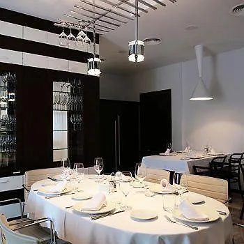 Montgo מלון 2*