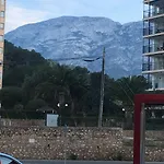 Montgo Отель